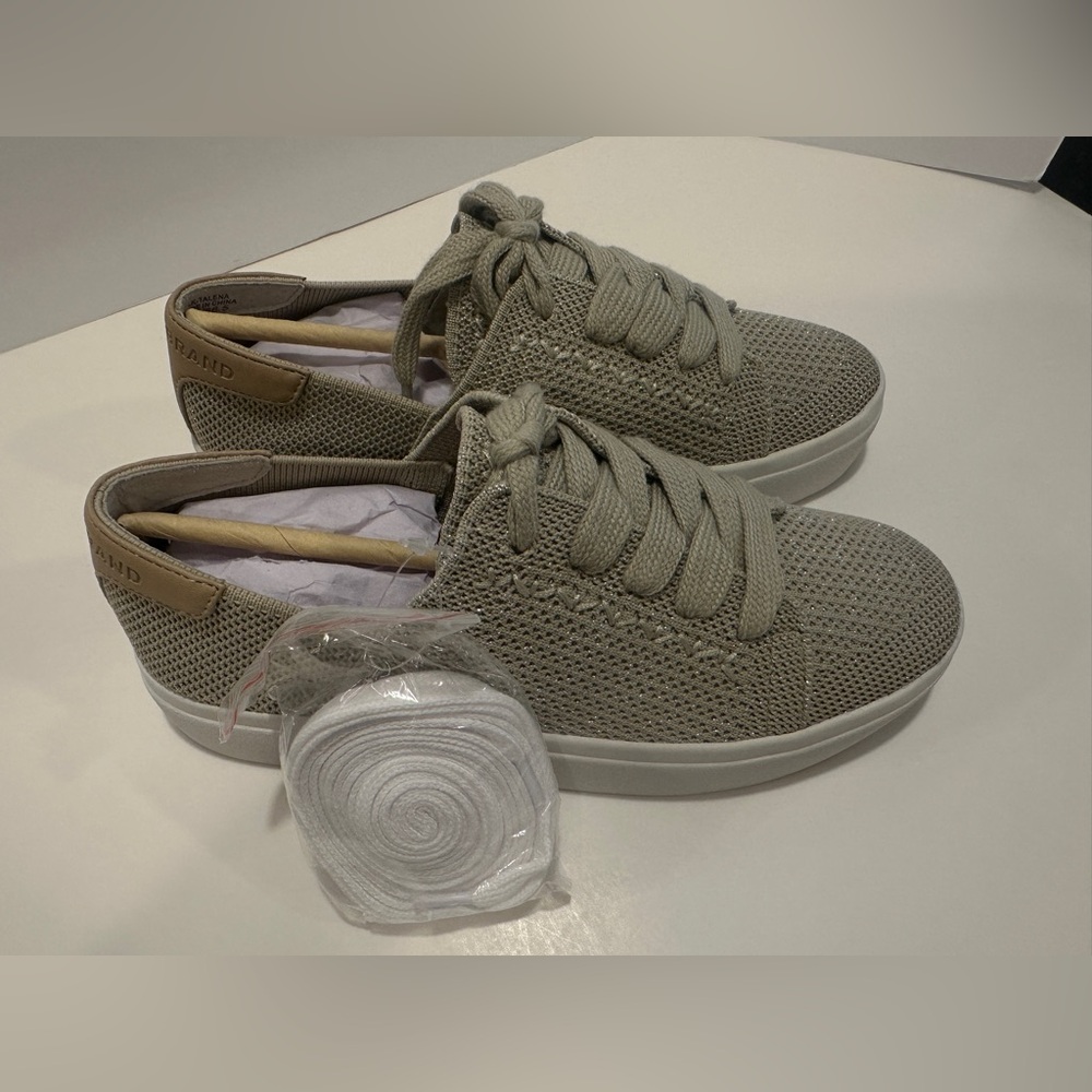 New - Lucky Brand Tan Shimmer Sneakers